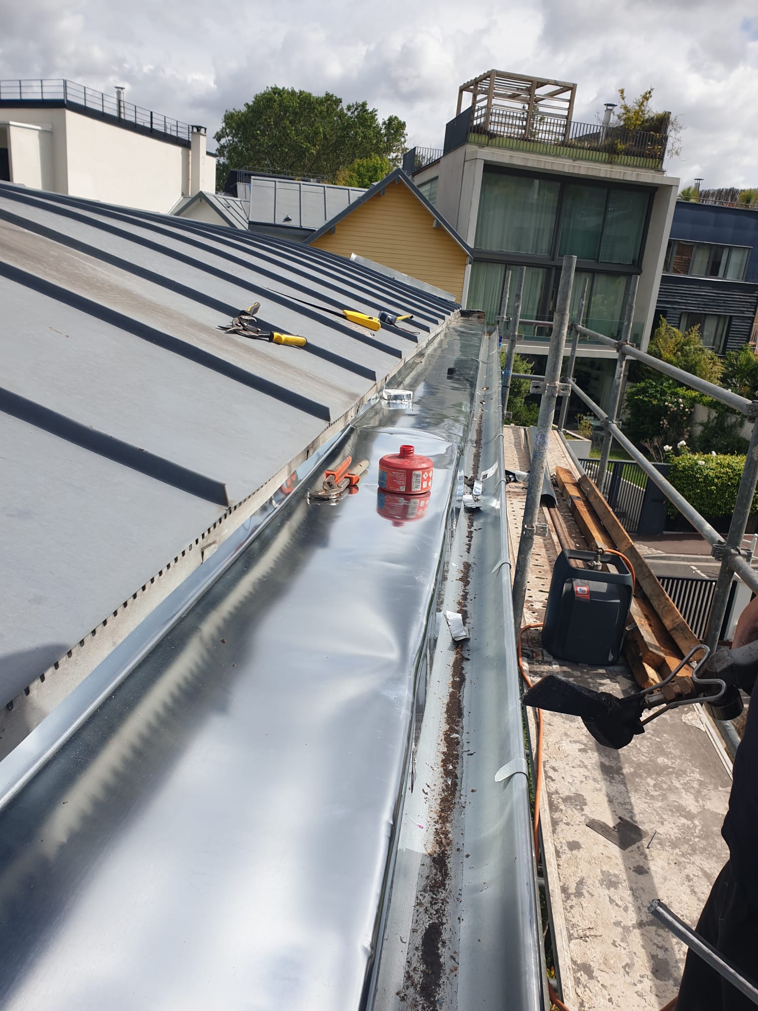Travaux de couverture à Sainte-Geneviève-des-Bois (91700) dans l’Essonne (91)